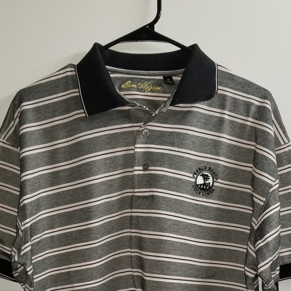 Medium black red and white striped short sleeve shirt